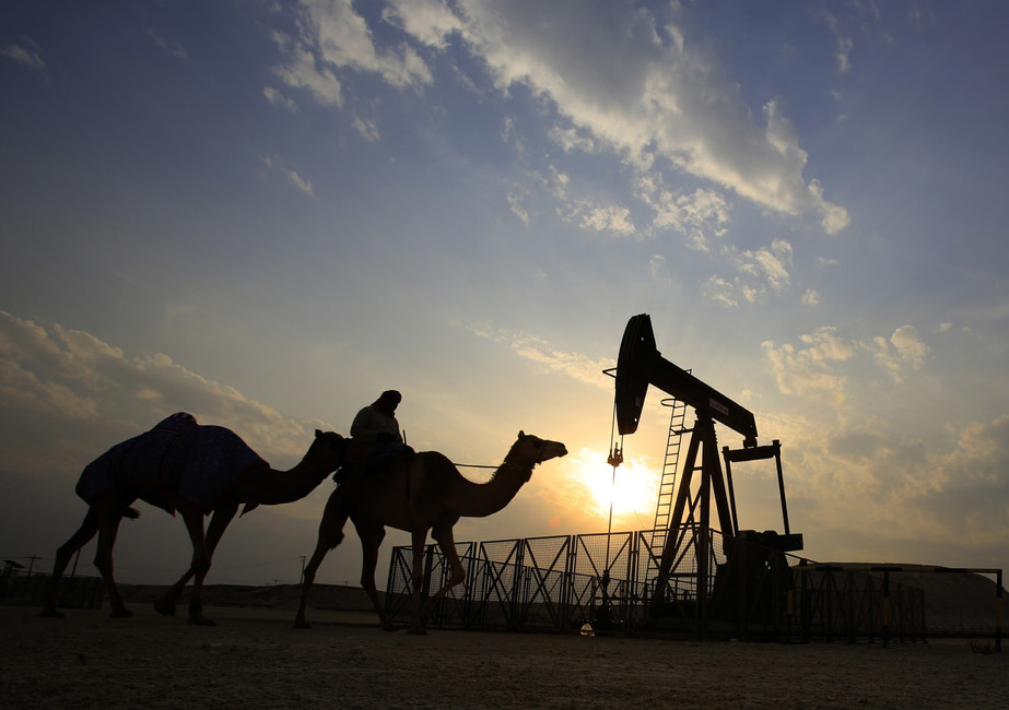 Нефтедобыча в Бахрейне. Фото: Hasan Jamali / AP / East News