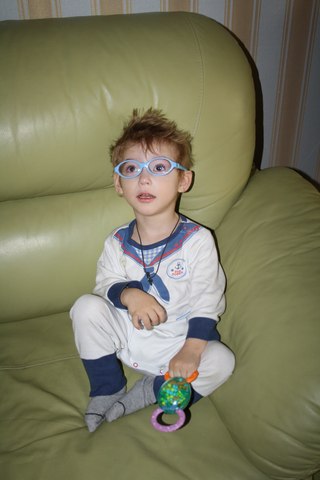 5cff47907733.jpg